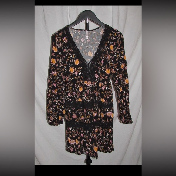 Tops - Floral V-Neck Women's Top